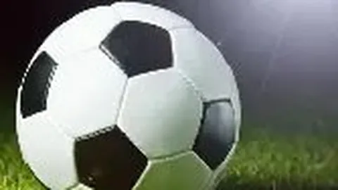 张柏芝分享旧影像祝福周星驰生日 昔日合约纠纷曾引发冲突