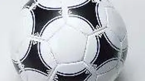 白鲨与斗鱼荣耀登顶，ACL×CF冠军助力EWC电竞世界杯晋级